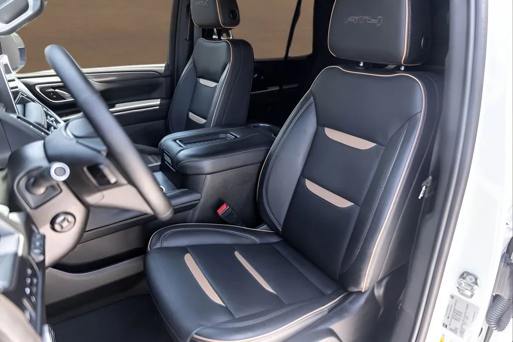 GMC Yukon photo 7