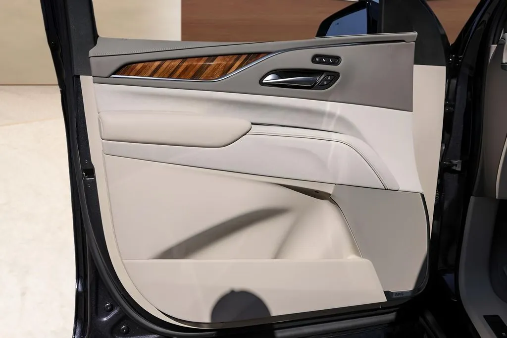 Cadillac Escalade photo 24