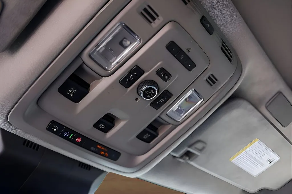 Cadillac Escalade photo 23