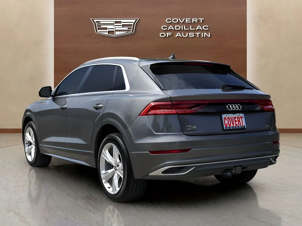Audi Q8 photo 3