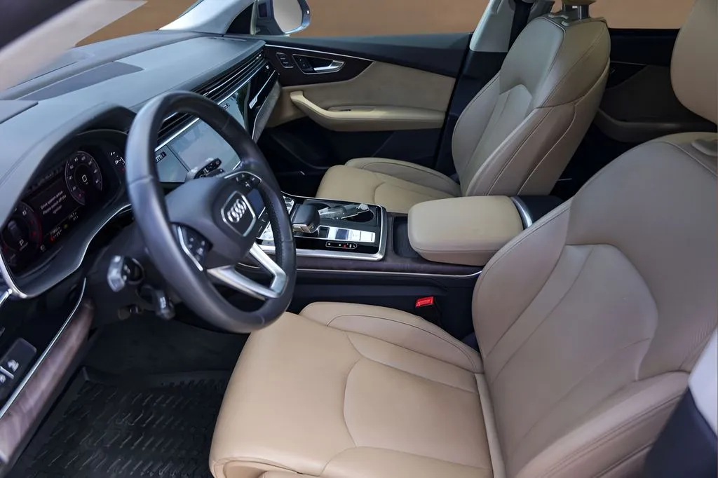 Audi Q8 photo 9