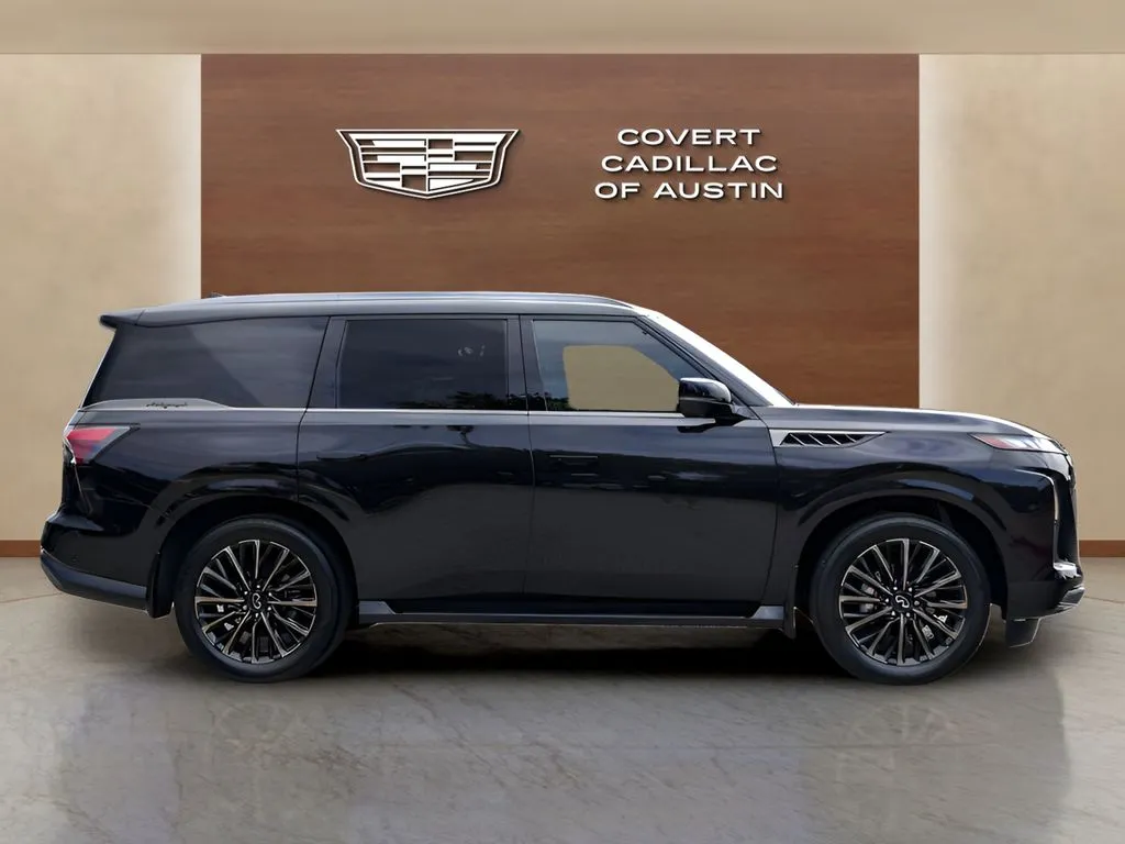 Infiniti QX80 photo 5