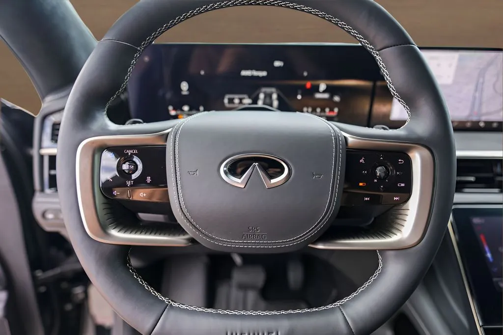 Infiniti QX80 photo 12