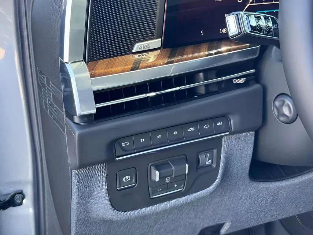 Cadillac Escalade photo 14