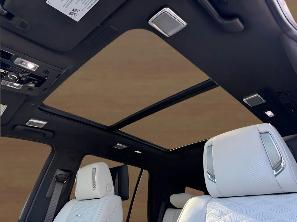 Cadillac Escalade photo 13