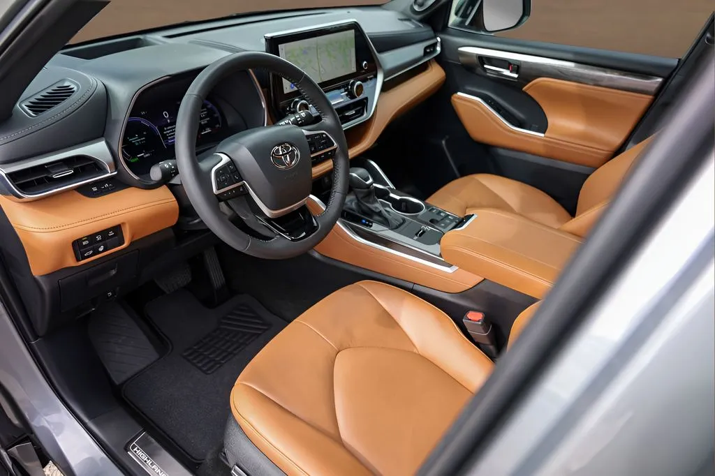 Toyota Highlander photo 10