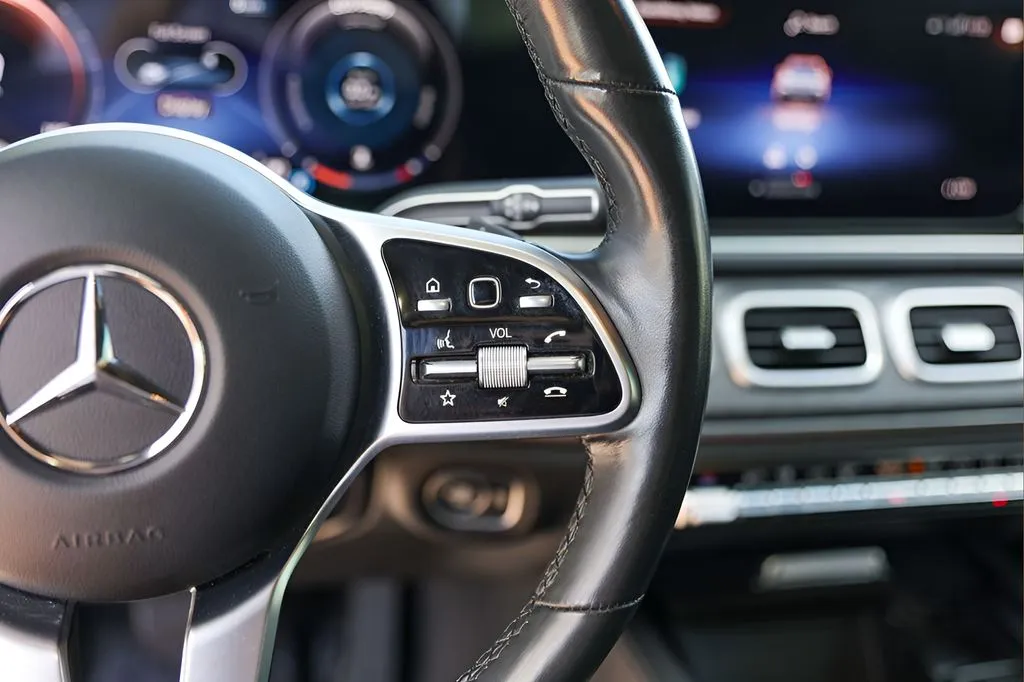 Mercedes-Benz GLE photo 13