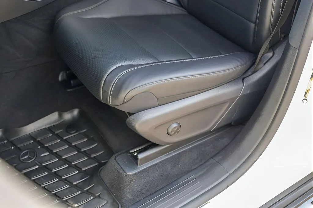 Mercedes-Benz GLE photo 8