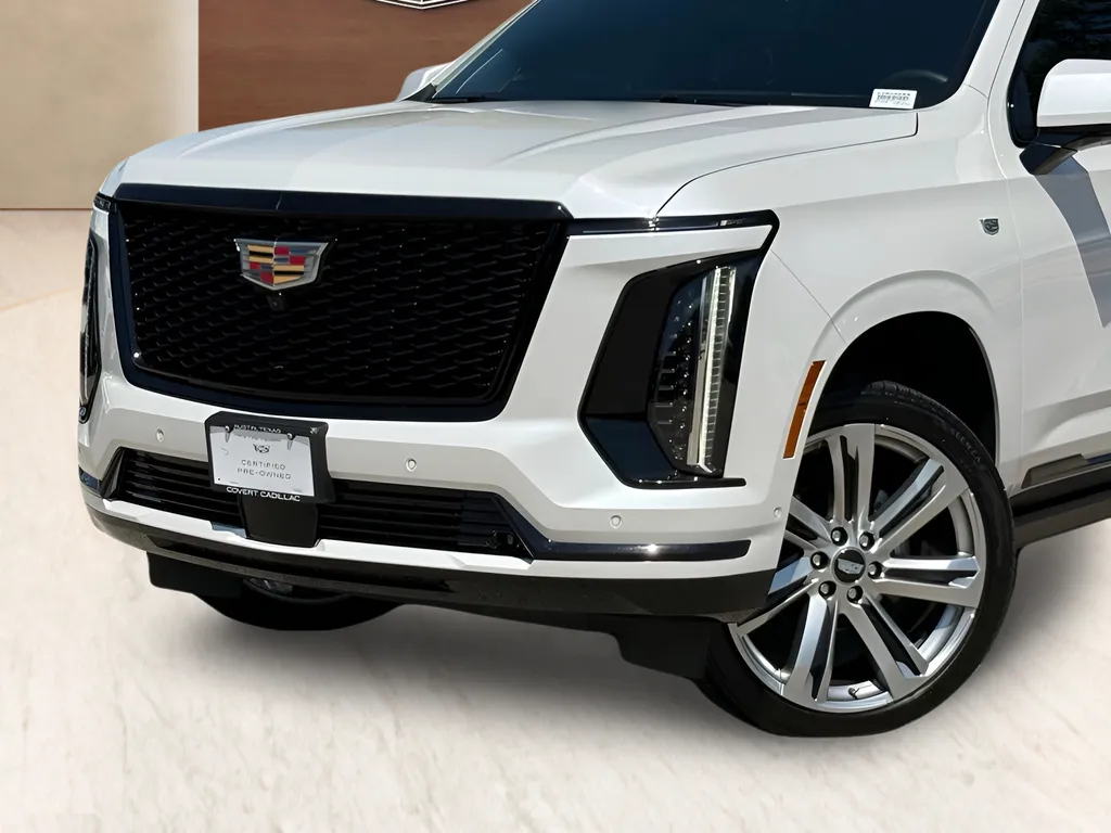 Cadillac Escalade photo 3