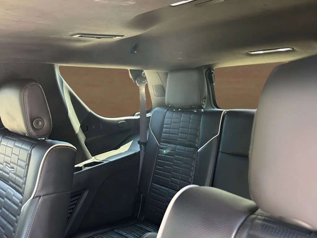 Cadillac Escalade photo 32