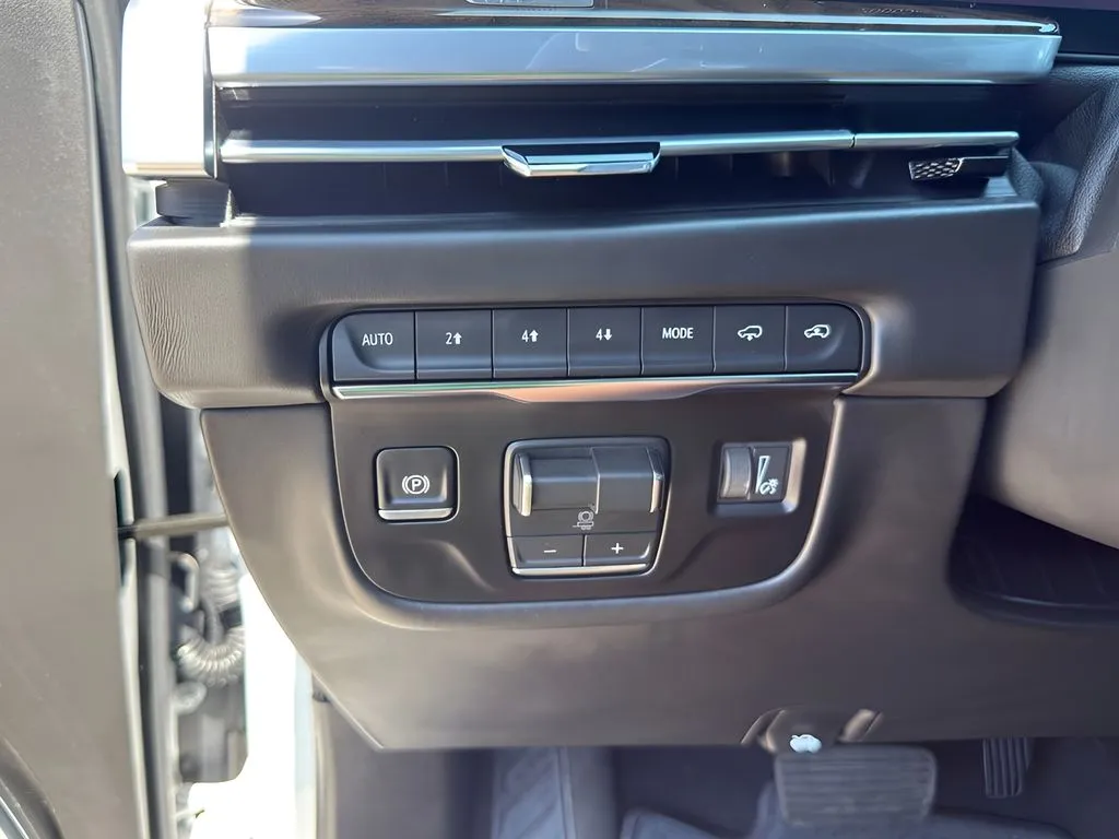 Cadillac Escalade photo 23