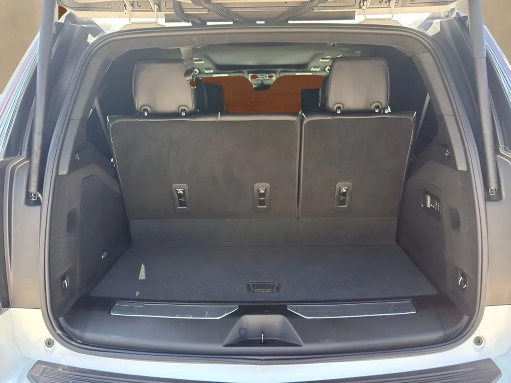 Cadillac Escalade photo 8