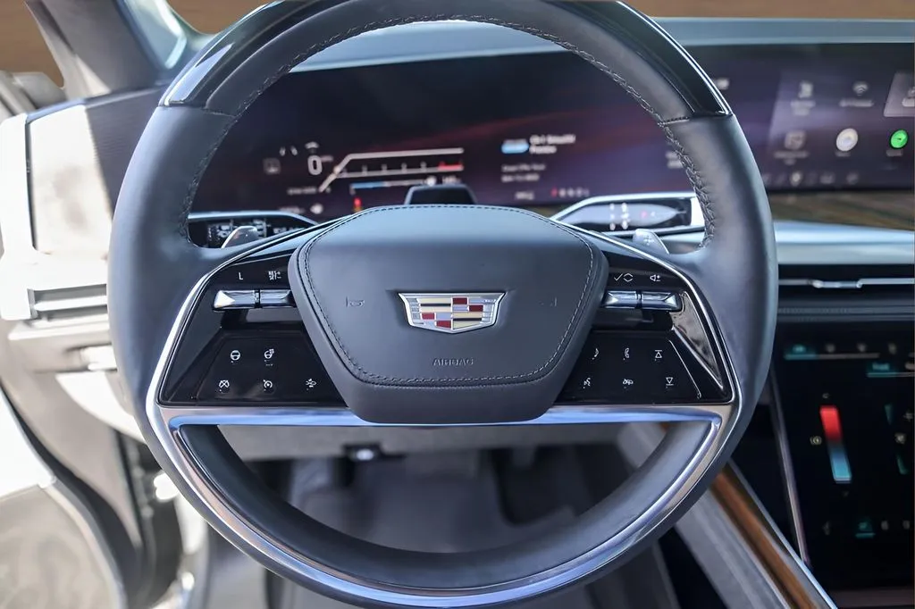 Cadillac Escalade photo 12