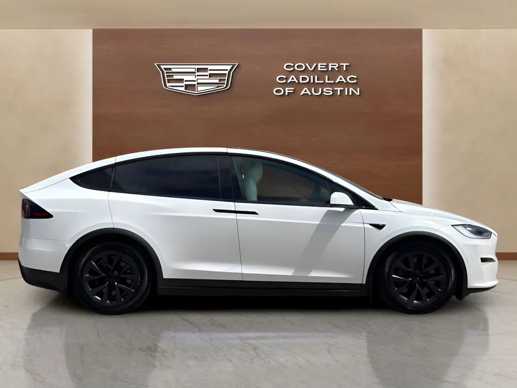 Tesla Model X photo 6