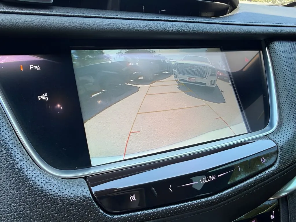 Cadillac XT5 photo 16