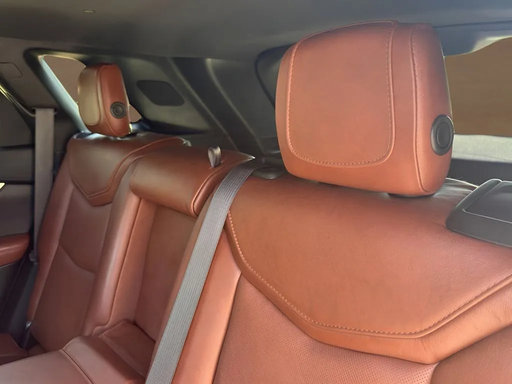 Cadillac XT5 photo 31