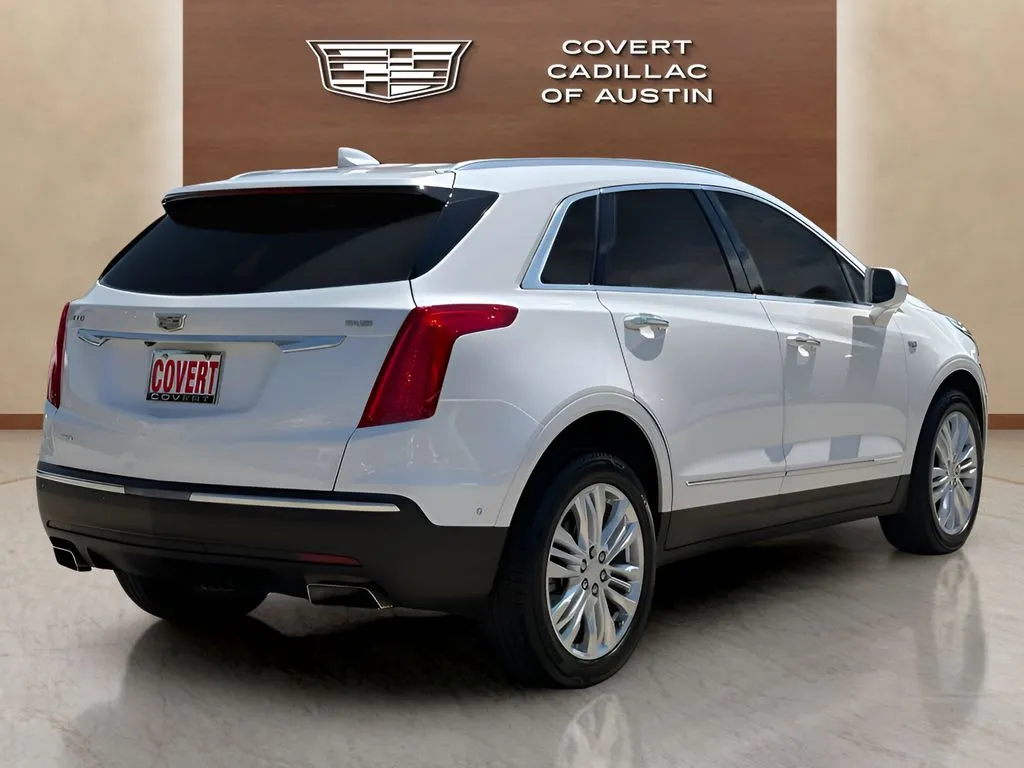 Cadillac XT5 photo 9
