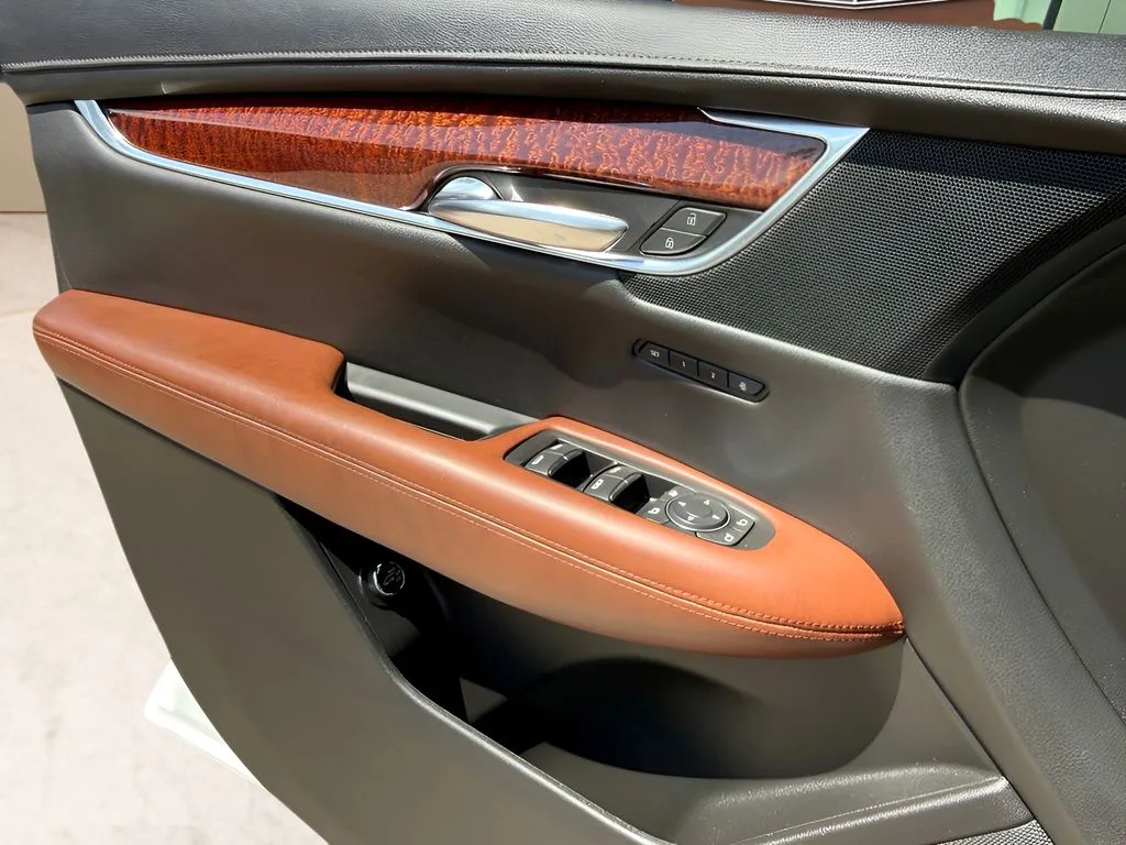 Cadillac XT5 photo 22
