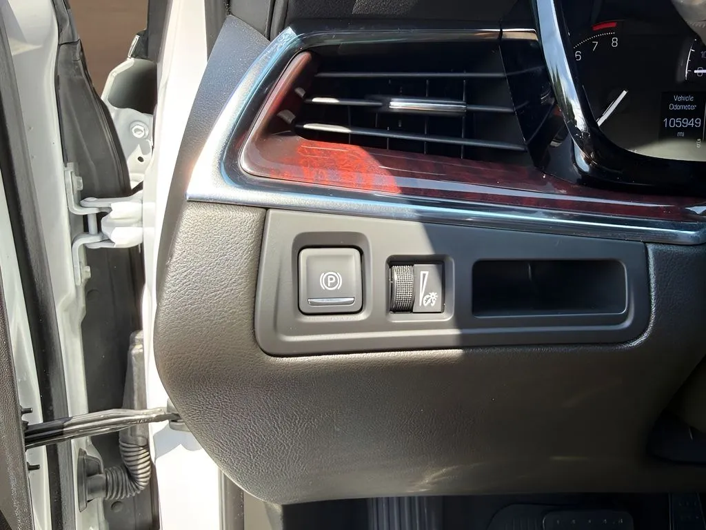 Cadillac XT5 photo 23