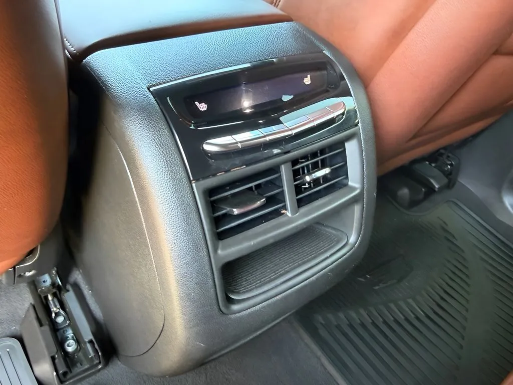 Cadillac XT5 photo 27