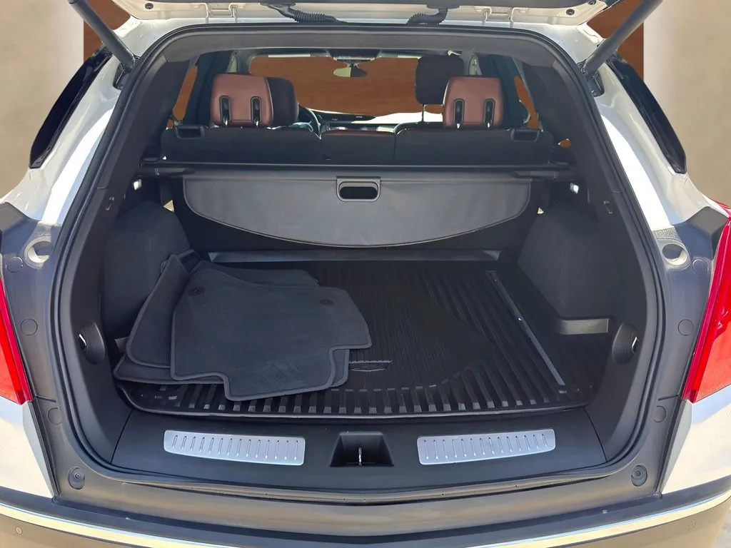 Cadillac XT5 photo 8