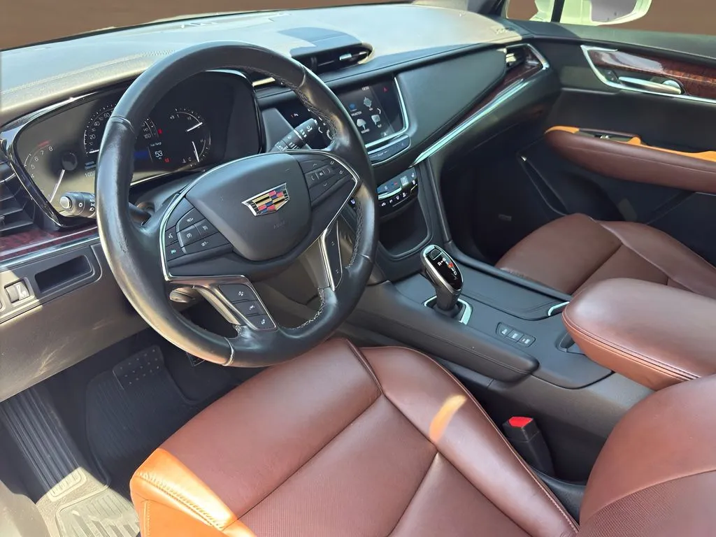Cadillac XT5 photo 12