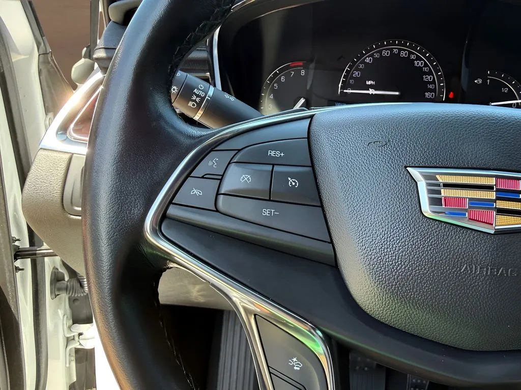 Cadillac XT5 photo 20