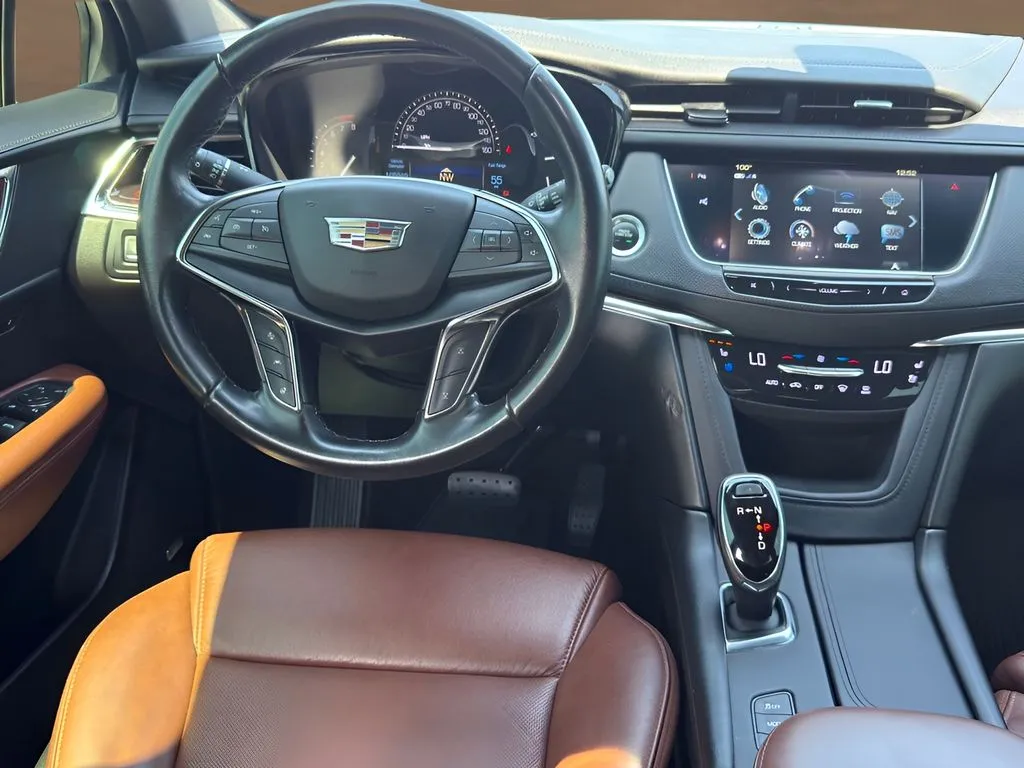 Cadillac XT5 photo 25