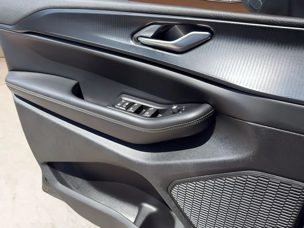 Jeep Grand Cherokee L photo 19