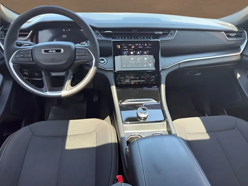 Jeep Grand Cherokee L photo 23