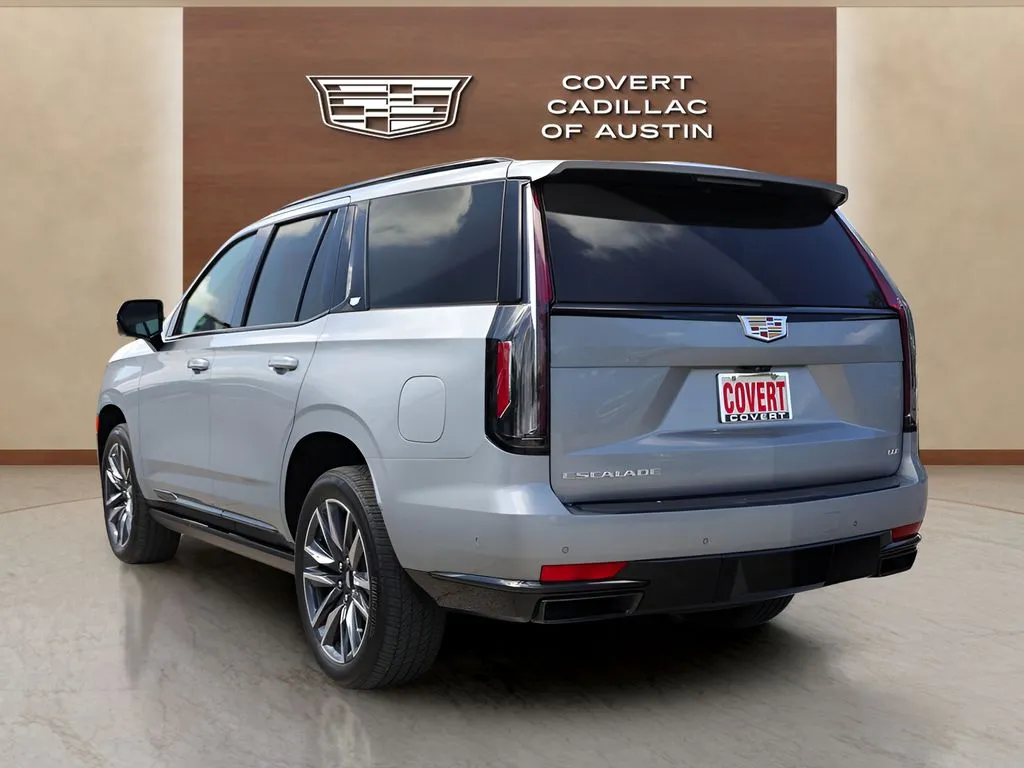 Cadillac Escalade photo 3