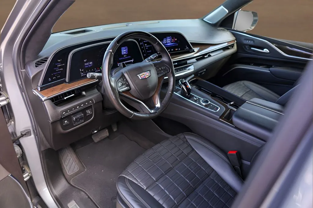 Cadillac Escalade photo 9