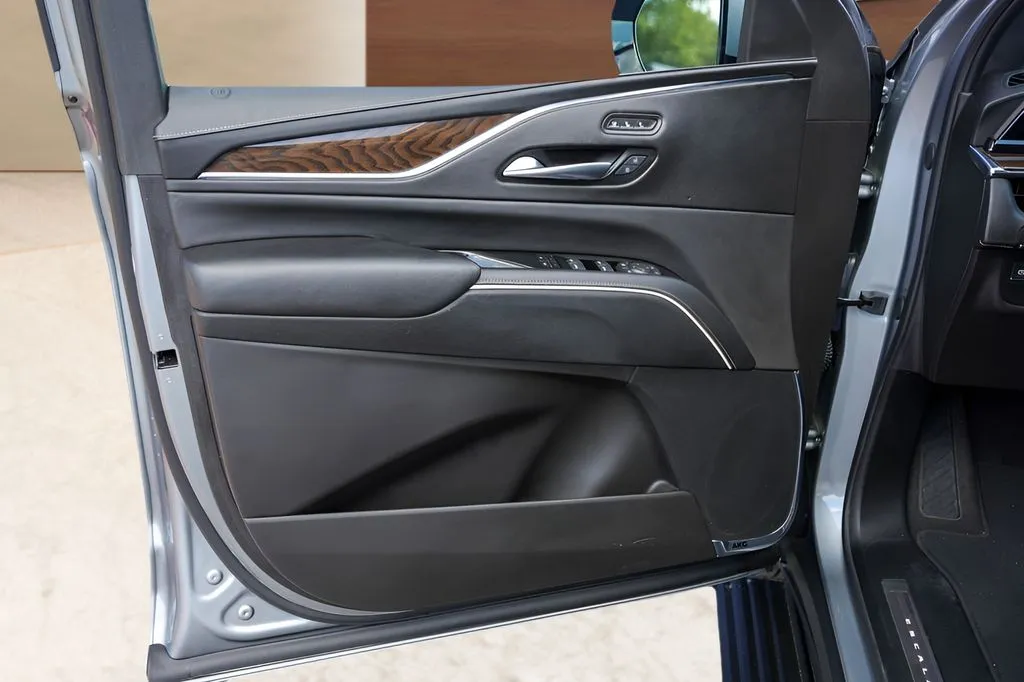 Cadillac Escalade photo 23