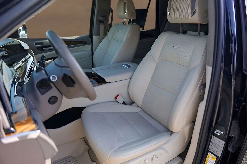 Cadillac Escalade photo 7