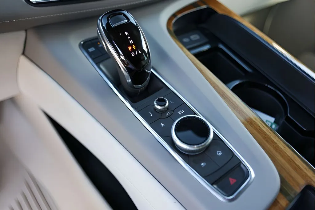 Cadillac Escalade photo 20