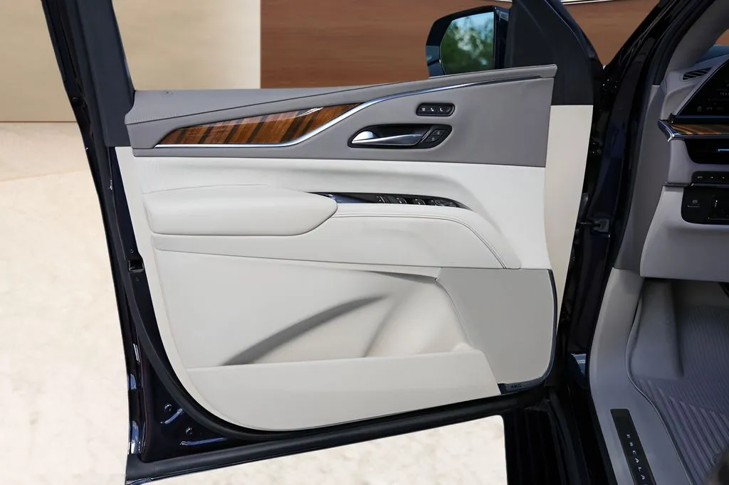 Cadillac Escalade photo 24