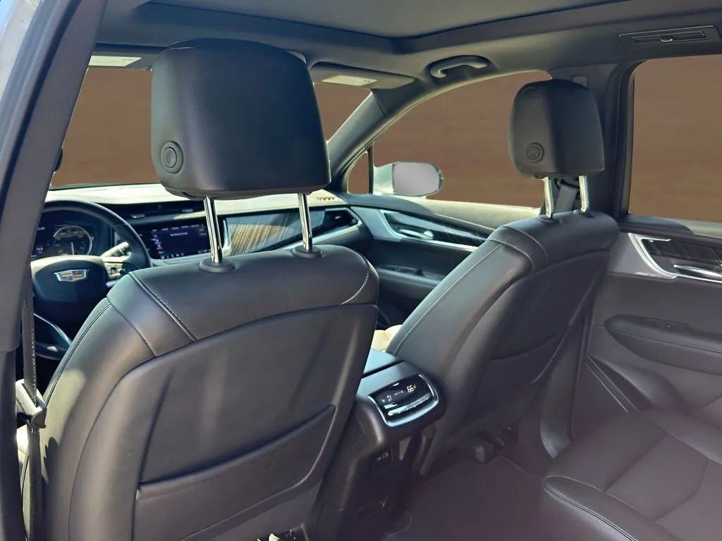 Cadillac XT6 photo 26