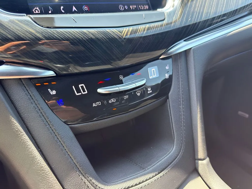 Cadillac XT6 photo 14