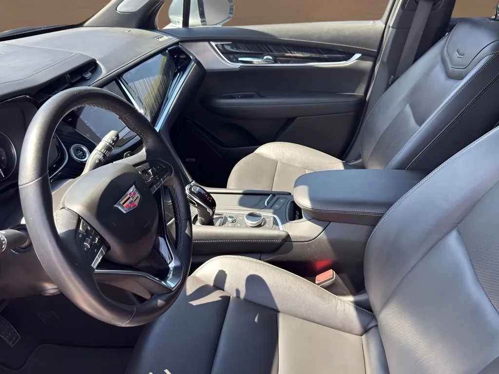 Cadillac XT6 photo 12