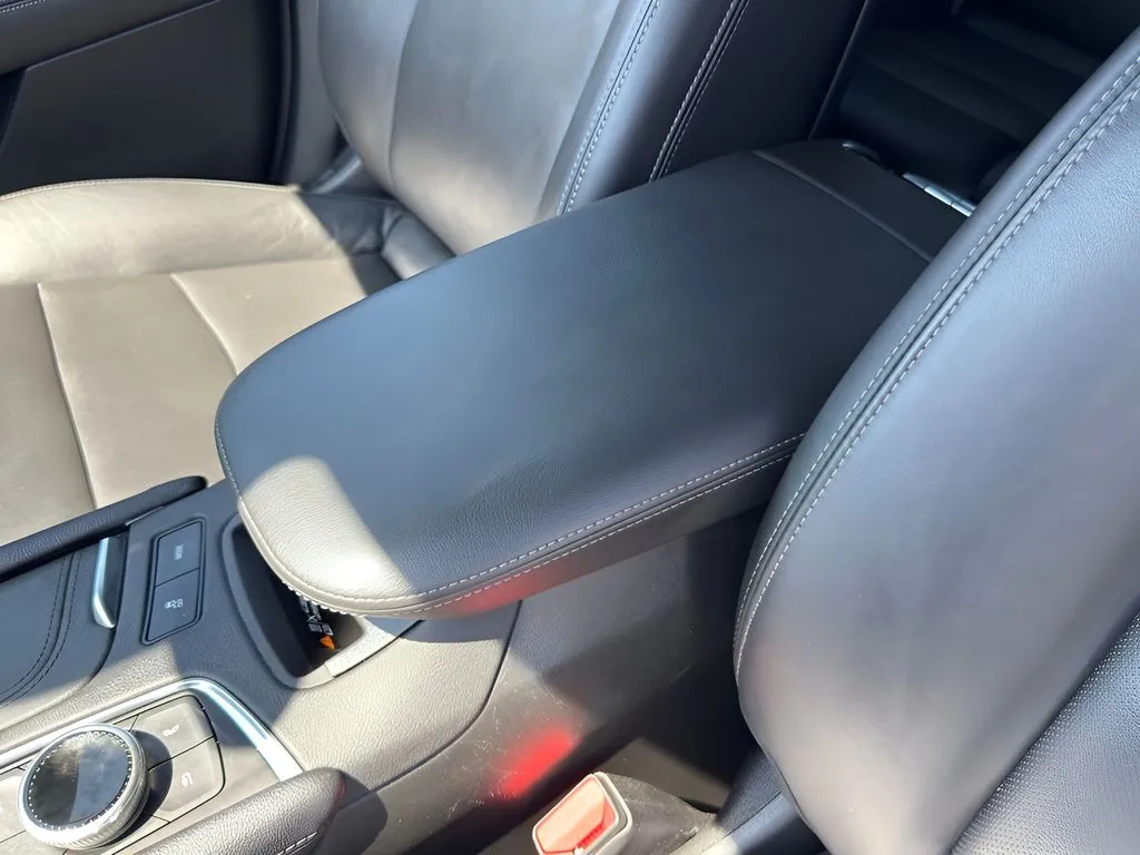 Cadillac XT6 photo 16