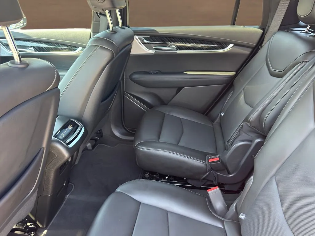 Cadillac XT6 photo 31