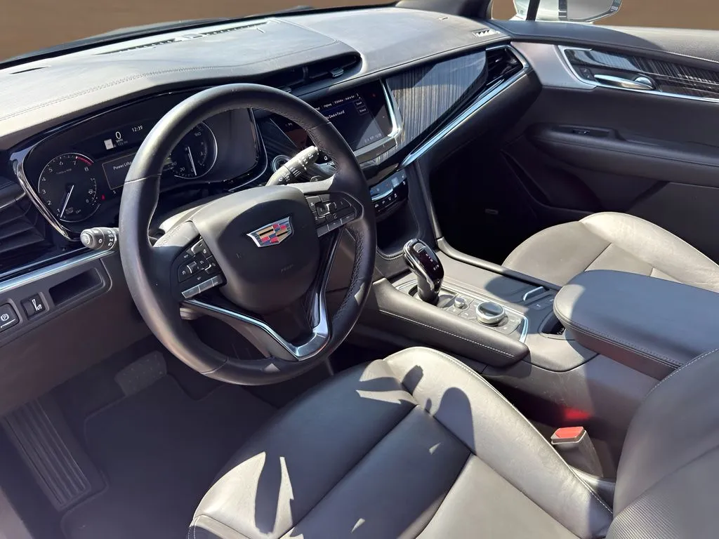 Cadillac XT6 photo 13