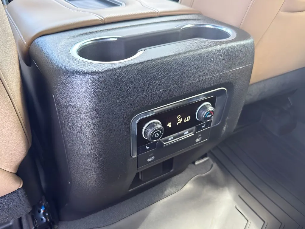 Chevrolet Tahoe photo 22
