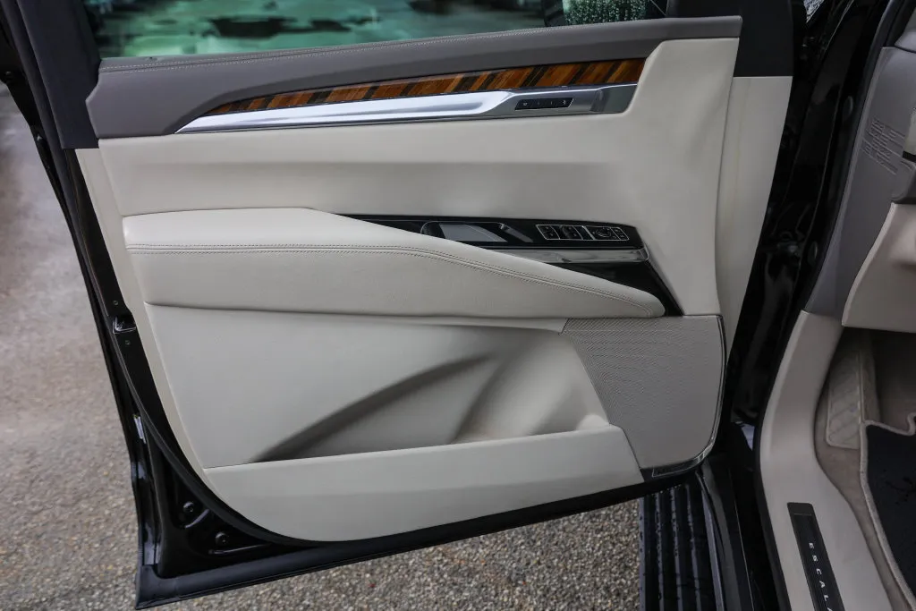 Cadillac Escalade photo 22