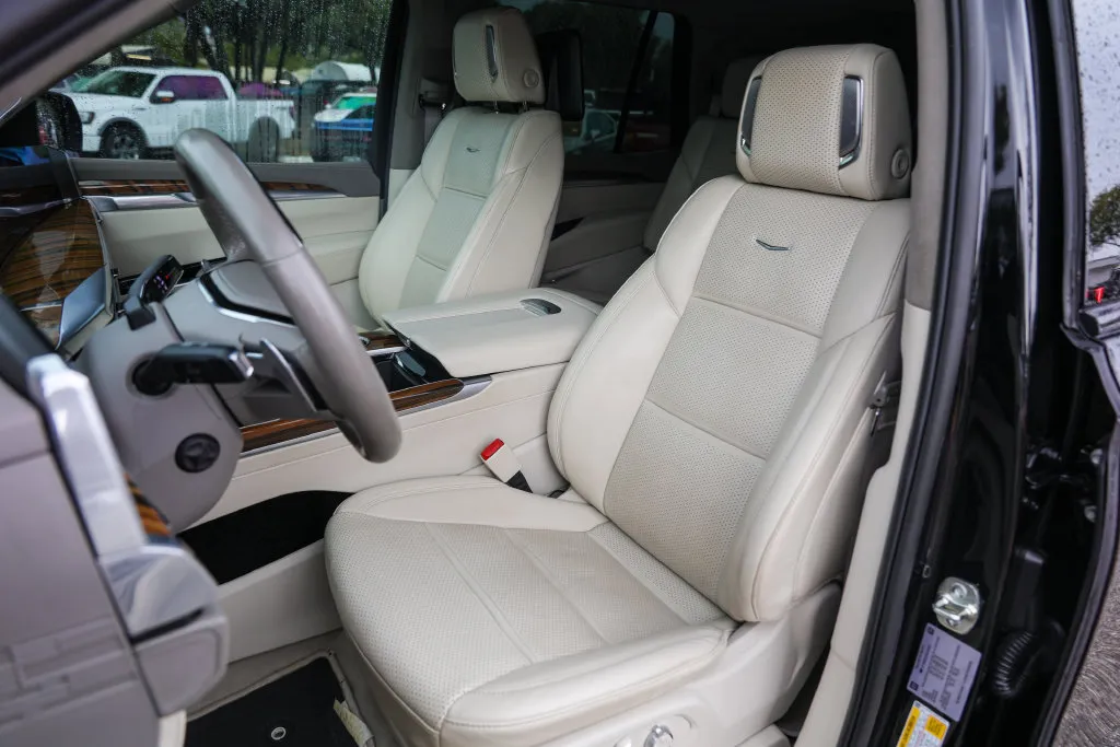 Cadillac Escalade photo 7