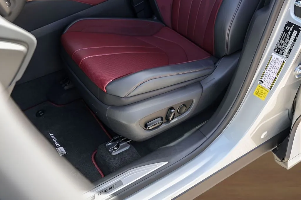 Lexus RX photo 8