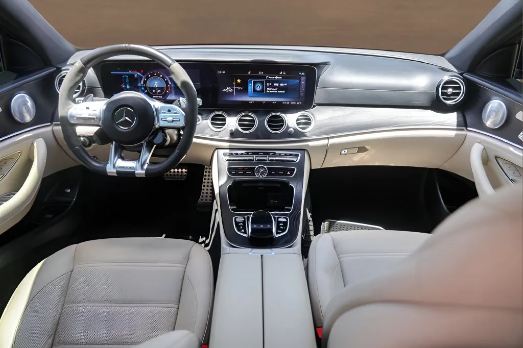 Mercedes-Benz E-Class photo 26