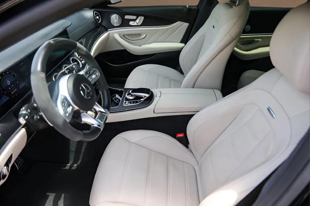 Mercedes-Benz E-Class photo 8