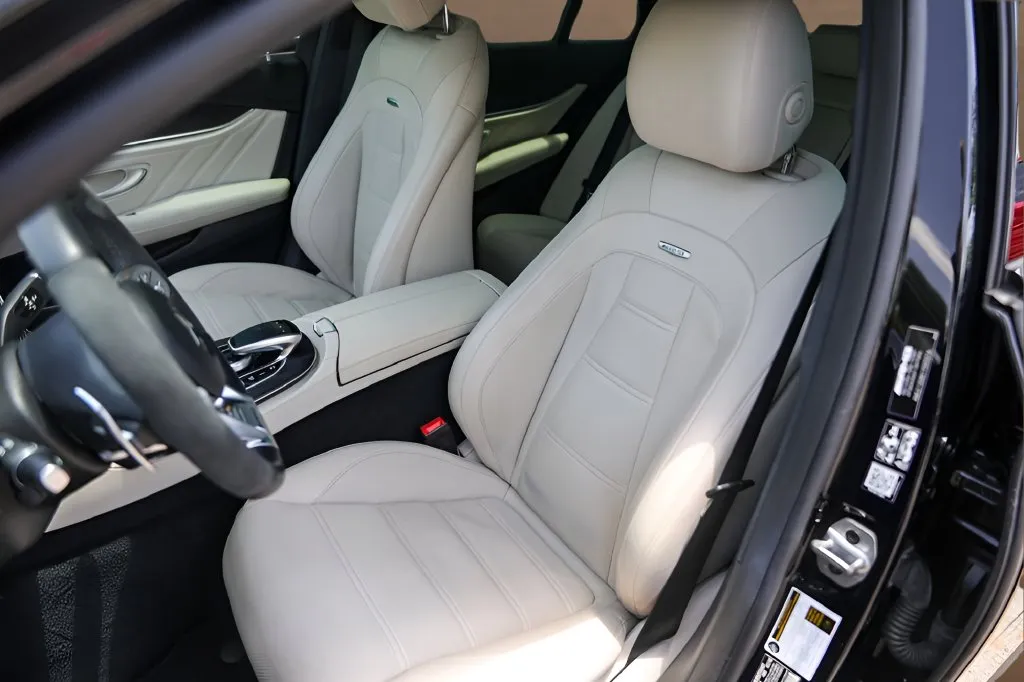 Mercedes-Benz E-Class photo 7