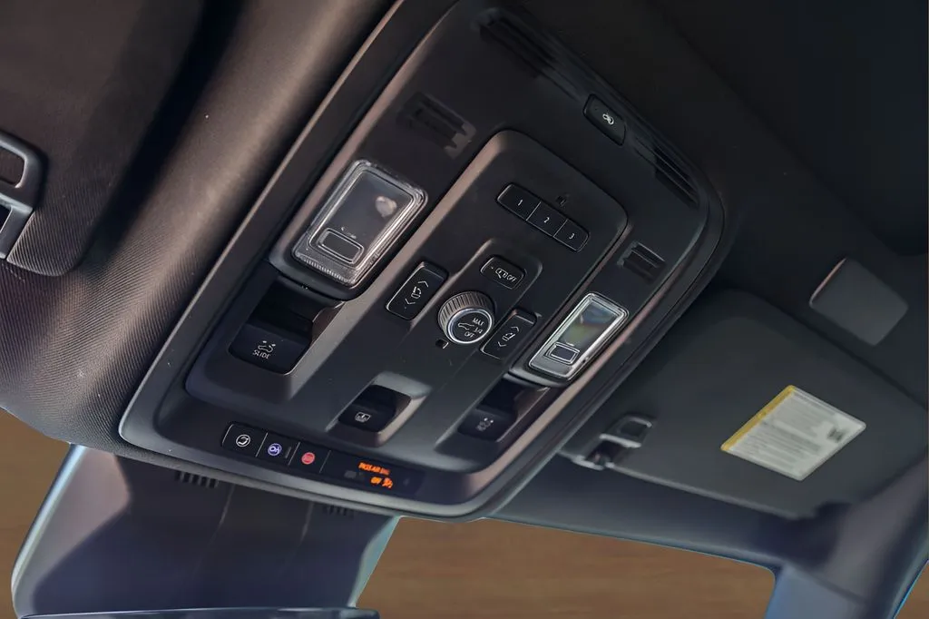 Cadillac Escalade photo 21